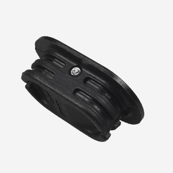 Plug de invento negro con collar - barra de metal